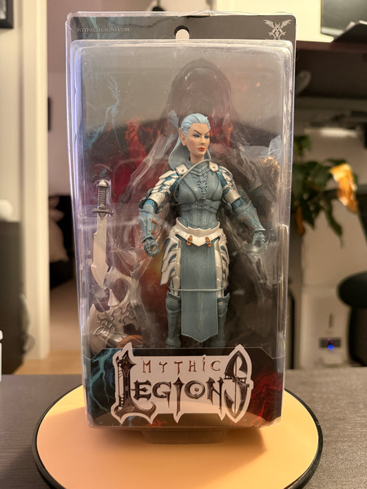 Mythic Legions – Thallyn Frostbow – Action Figure