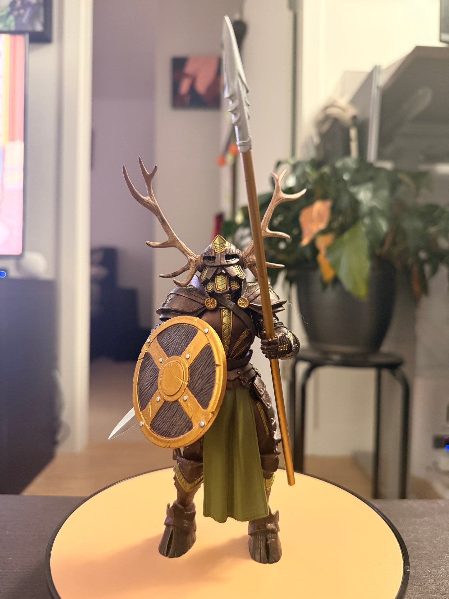 Mythic Legions – Silverhorn Sentry – Action Figure