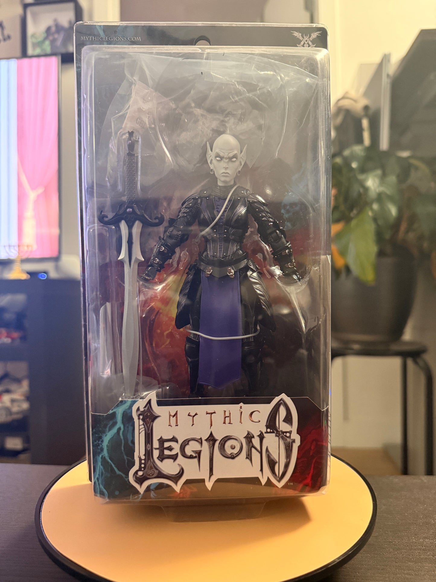 Mythic Legions – Lucretia – Action Figure