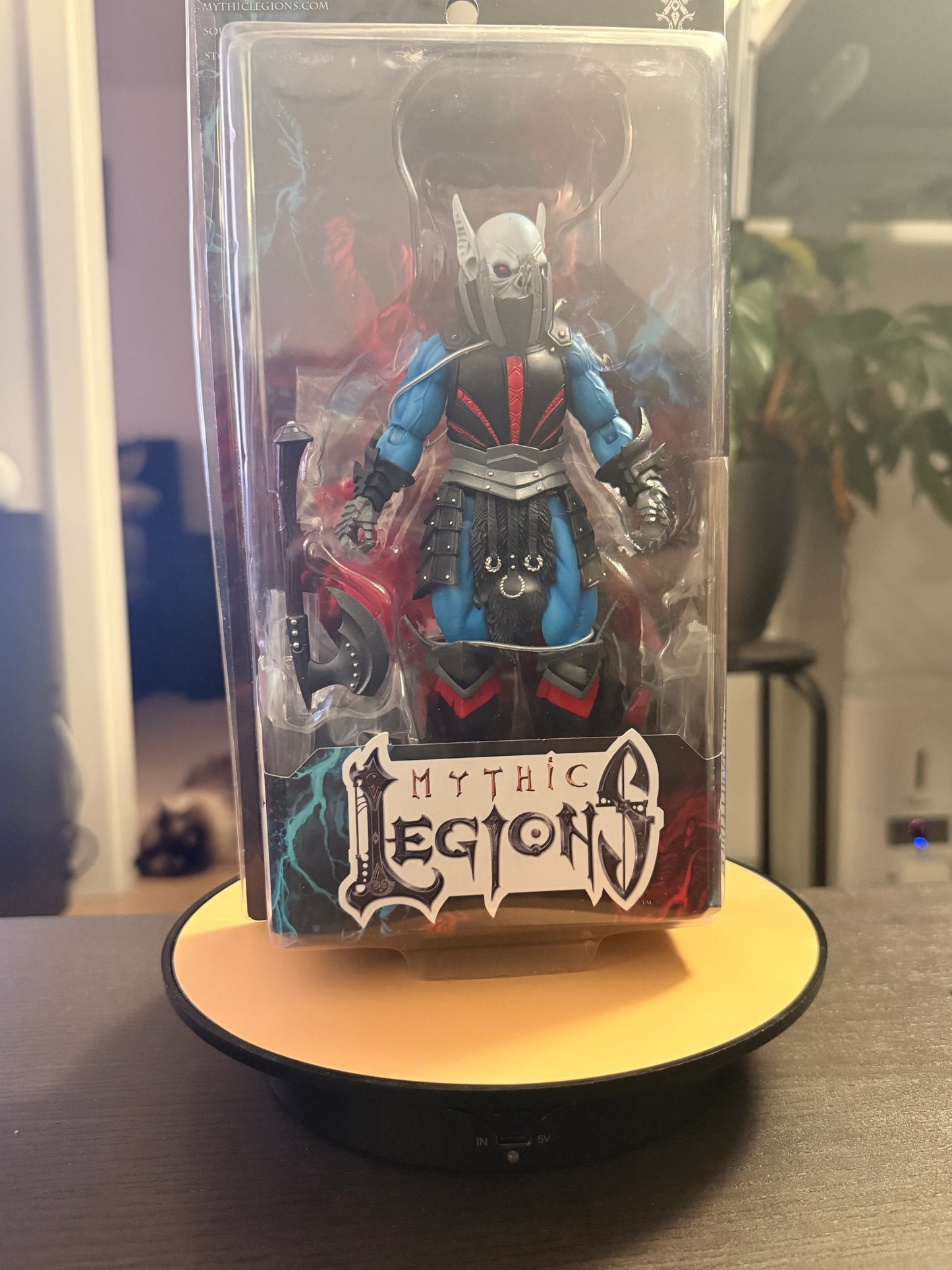 Mythic Legions – Lord Draguul –  Action Figure