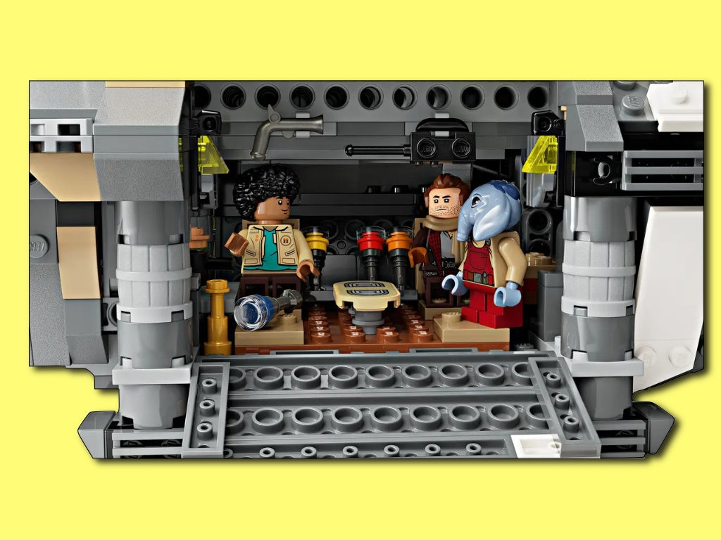 LEGO Star Wars: Skeleton Crew The Onyx Cinder, Collectible Starship Building Toy 75374